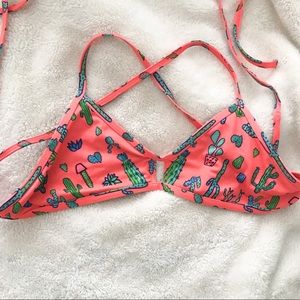 RARE PATTERN JOLYN VENT TOP